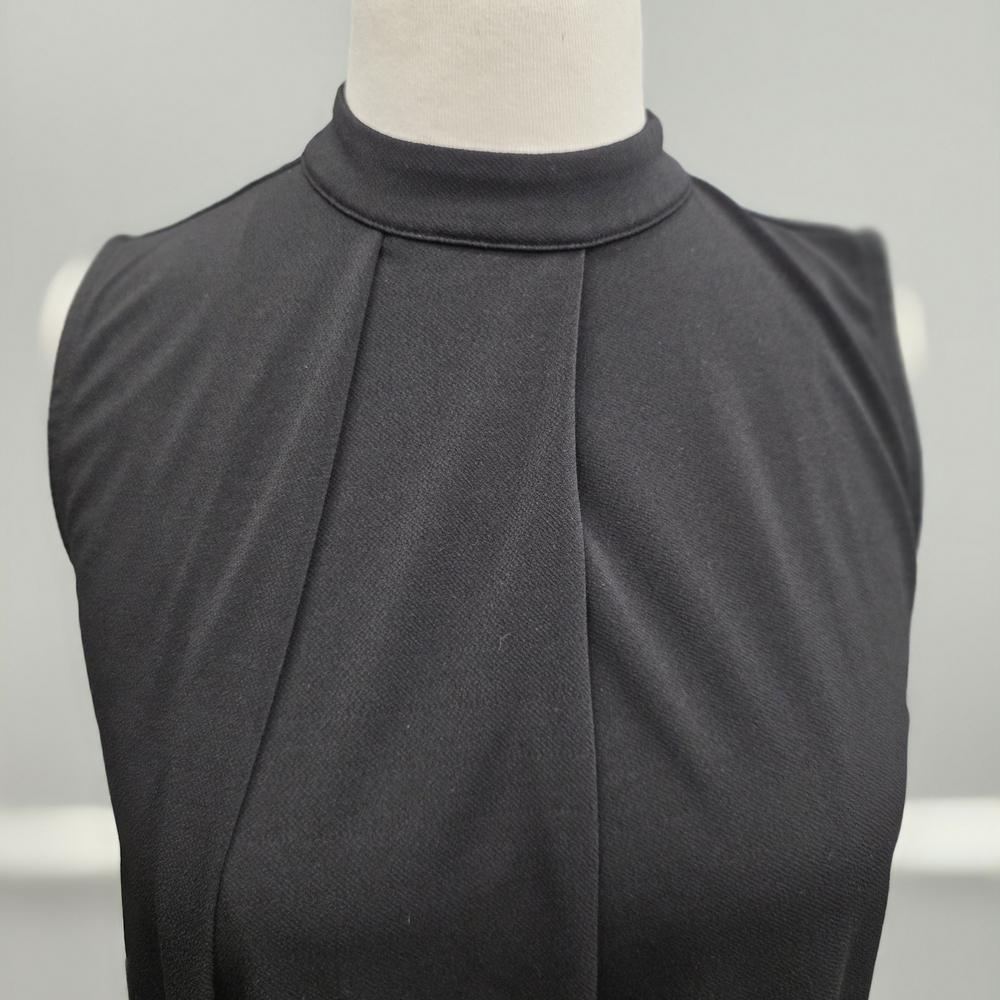 Banana Republic Black Sleeveless Blouse - Picture 2 of 8